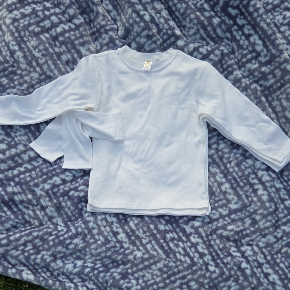 Laughing Giraffe Lot of 4 White Long Sleeve T-Shirts NWOT